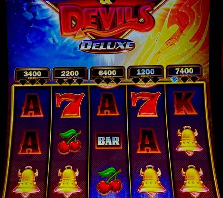 Guitar Devil slot machine
