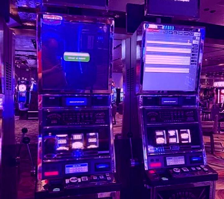 Hacker s Haven slot machine