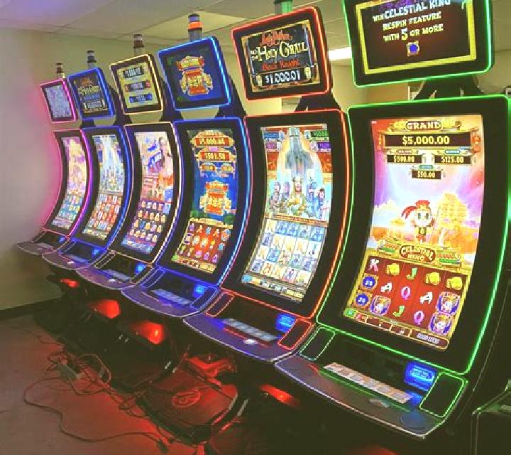 Halloween (7777 Gaming) slot machine