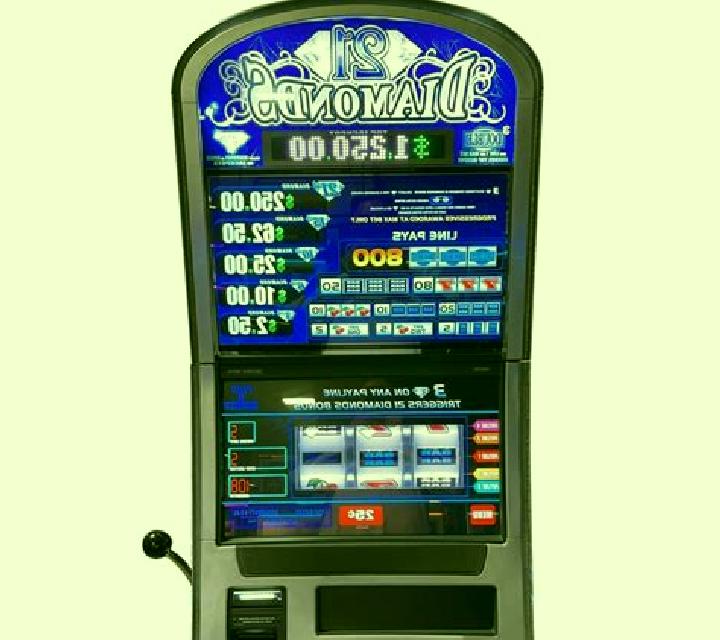 Happy Diamonds slot machine