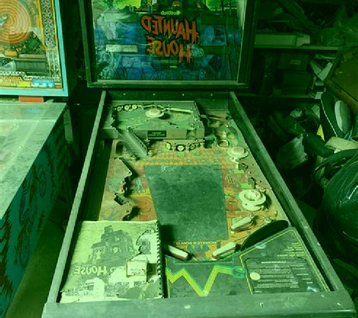 Haunted House Repeats slot machine