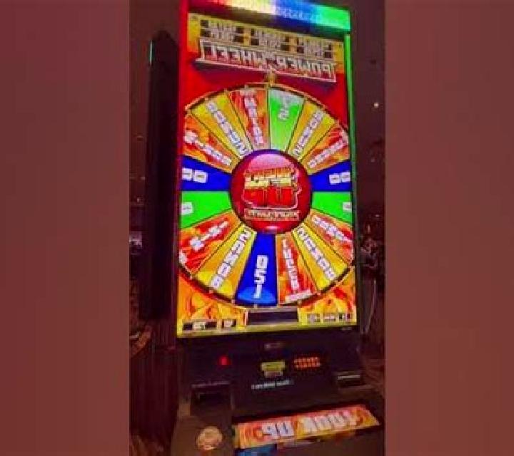 Heat Em Up Power Wheel slot machine
