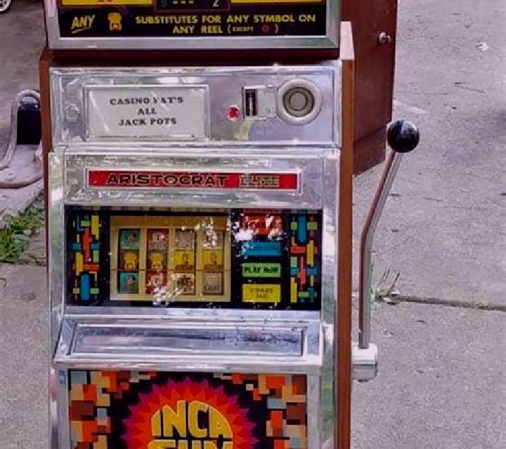 Helios Triple Sun slot machine