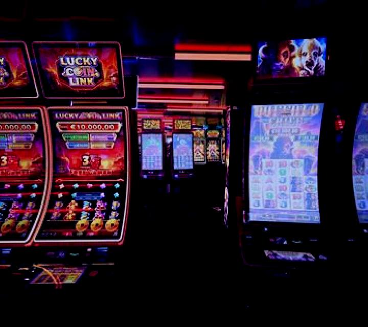 Hero s War HD slot game