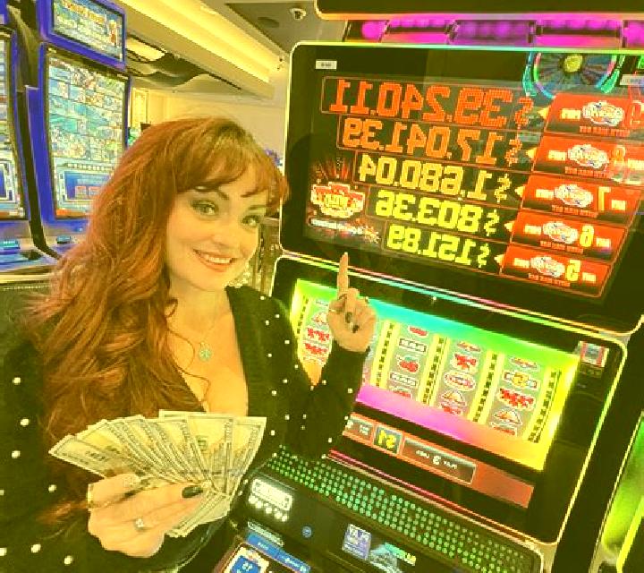 Hi-Lo (GameTimeTech) slot