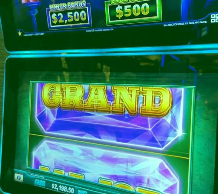 HIGH BUDDY slot