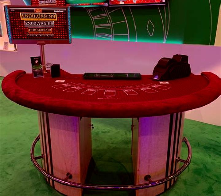 High Roller Classic Blackjack slot game