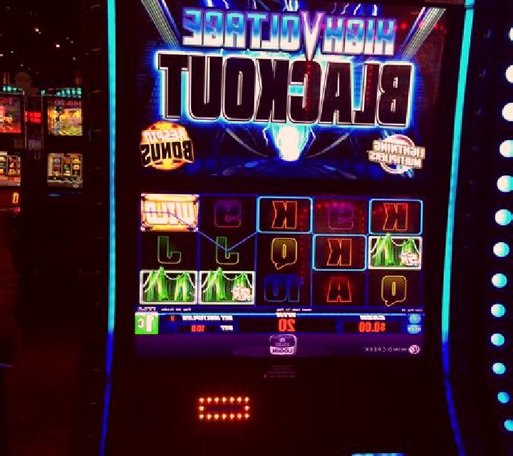 High Voltage Blackout slot machine