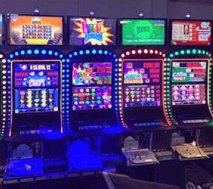 Hit the Top slot machine