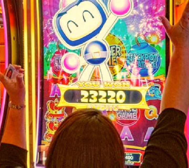 Hola Latina slot game
