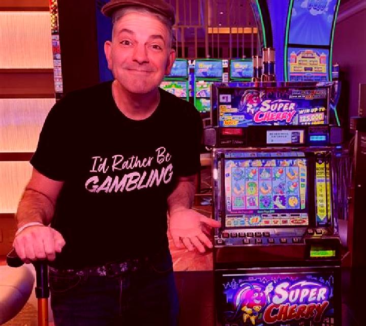 Hold Up Slots slot machine