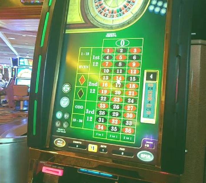 Holo Roulette slot machine