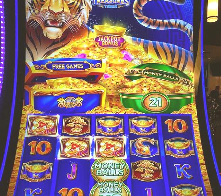 Holy Tiger slot machine