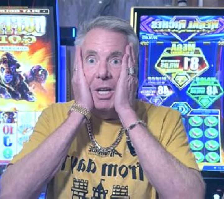 Hot and Heavy slot machine