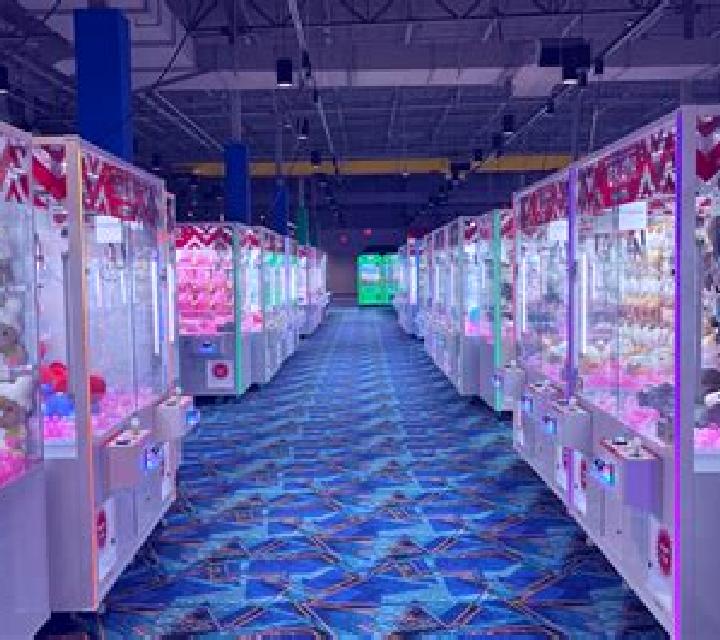 Hot Lucky Sevens Claw slot machine