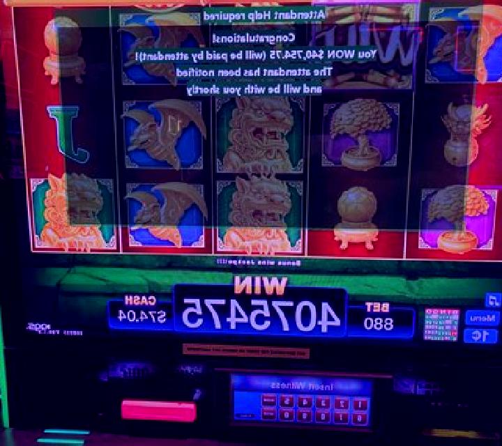 Hot Nudge slot machine