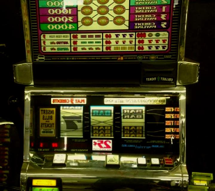 Hot Roulette - Triple Double Diamond slot machine