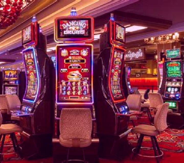 Hot Slot (Cayetano Gaming) online slot