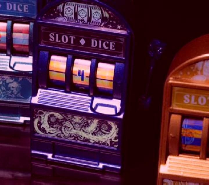 Huge Catch Dice slot machine
