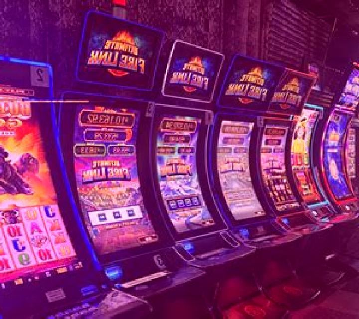 Hundreds person of Bull slot machine