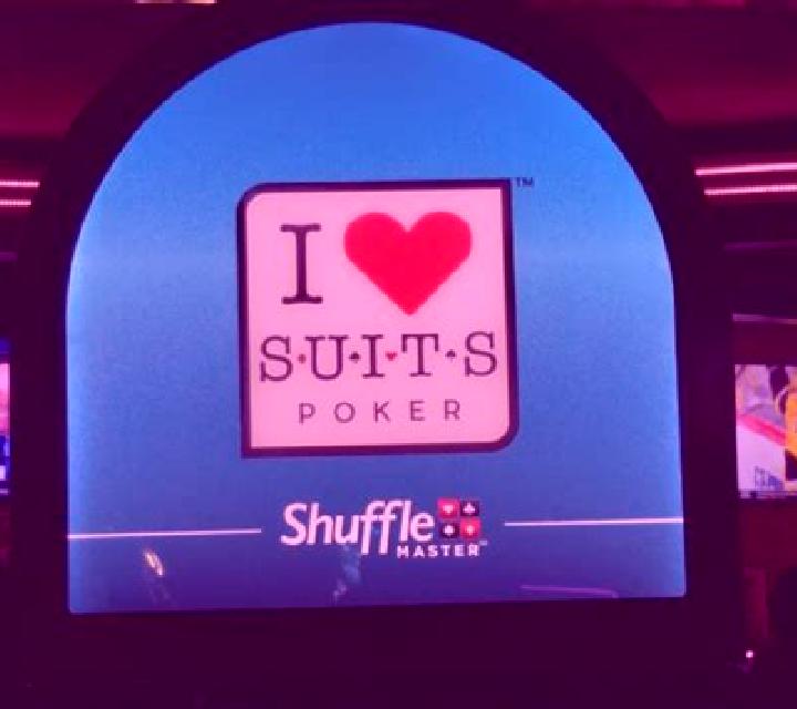 I Luv Suits slot machine
