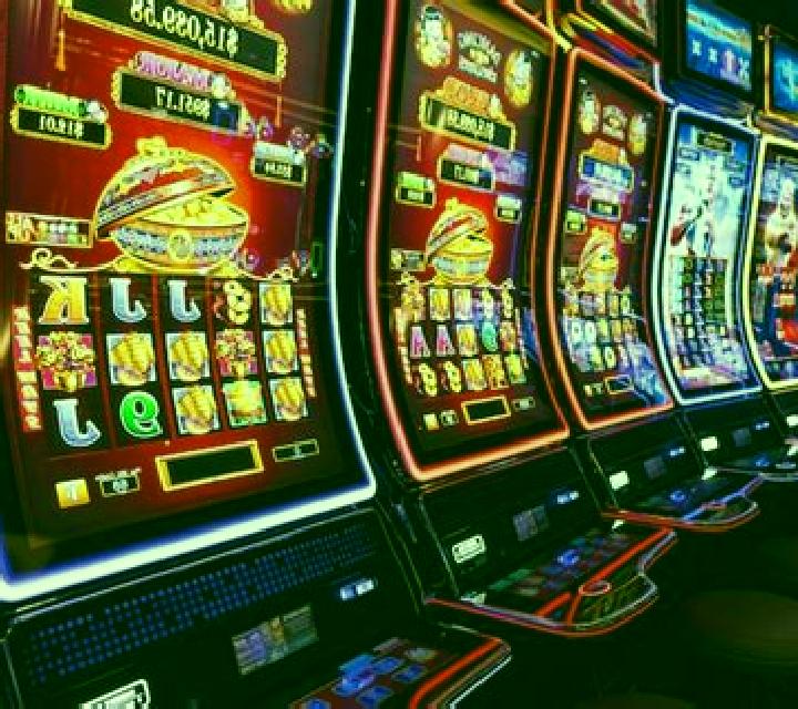 iDealer Blackjack slot machine