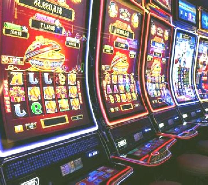 In For 6! Blackjack slot machine