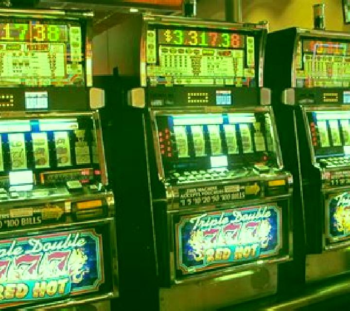 In It to Win It slot machine