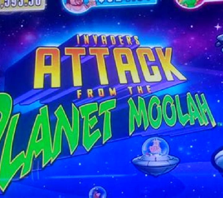 Invaders from the Planet Moolah slot game