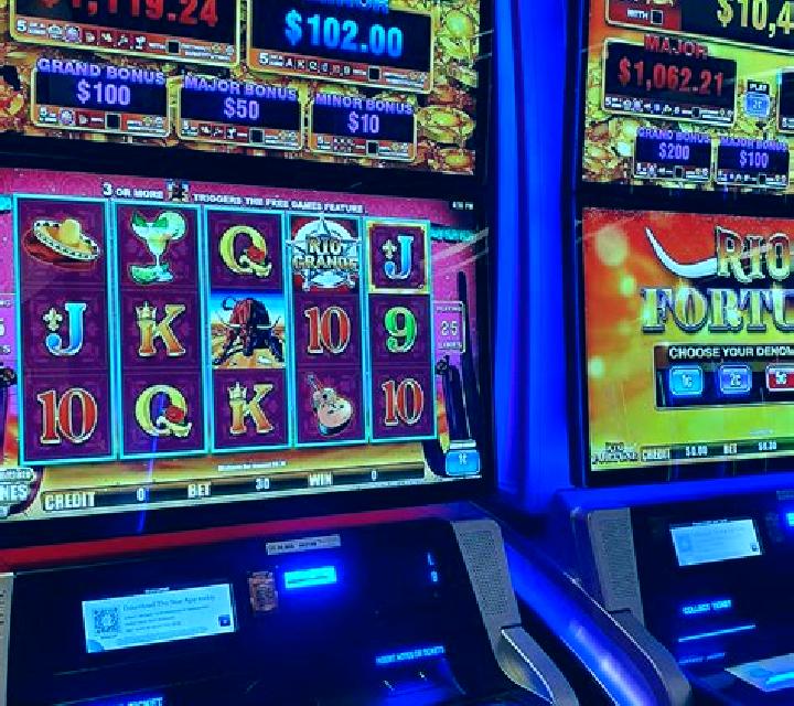 It s Circus Time slot machine