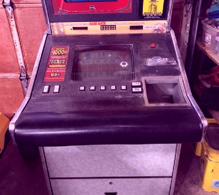 Jacks or Better Saloon slot game