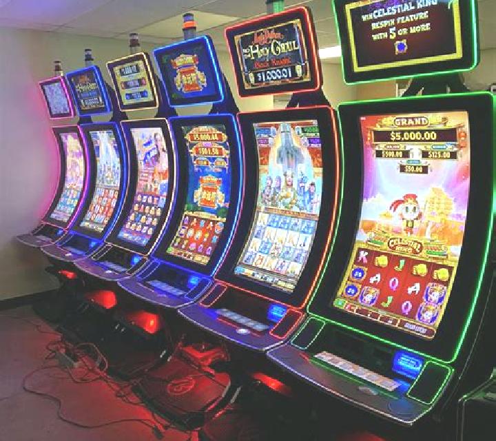 Jingle Bells (Tom Horn Gaming) slot machine