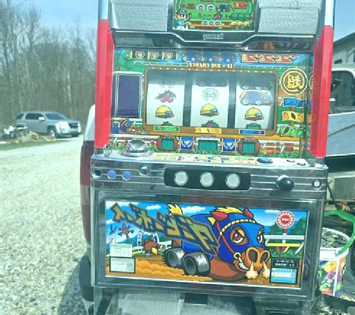 Jumping Jesters 100 slot machine