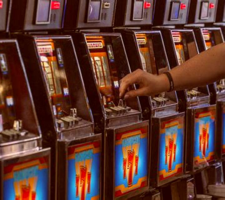 Knife Drop slot machine