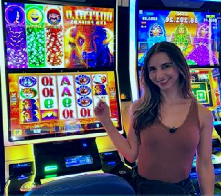 Knock Knock slot