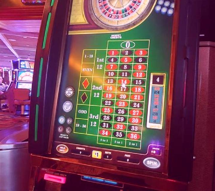 Las Vegas Roulette slot machine