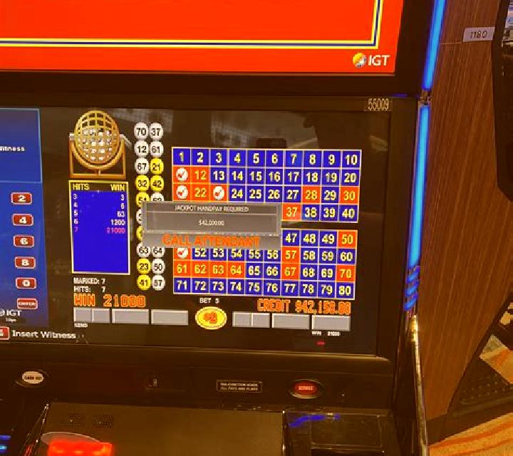 Last Blast Keno slot game