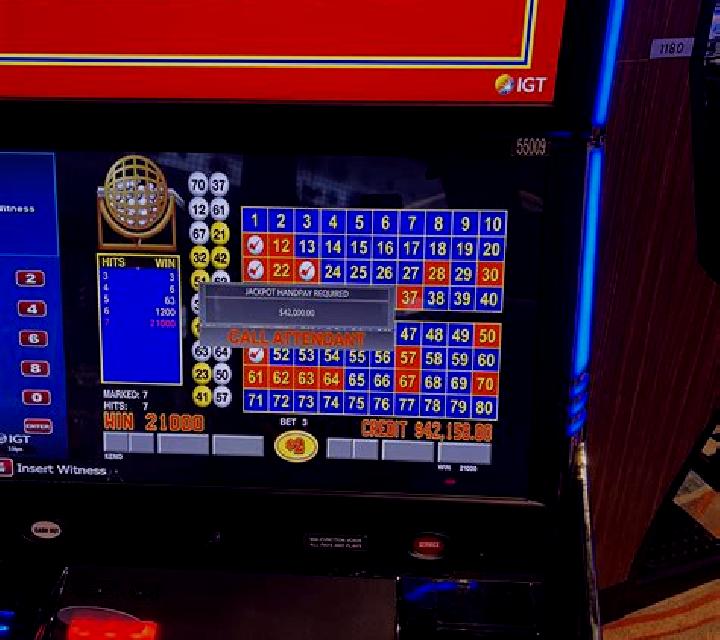 Last Blast Keno slot machine