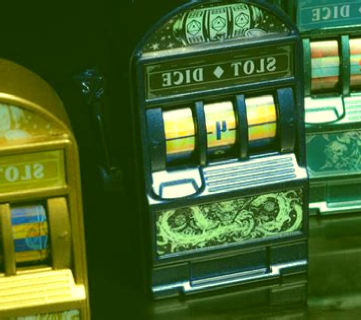 Latin Heart Dice slot machine