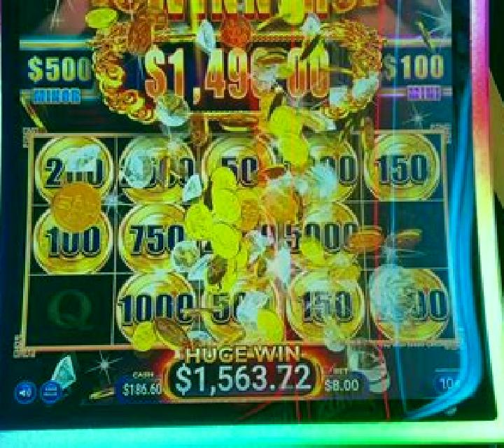 Latino Cowboy Hold and Spin online slot