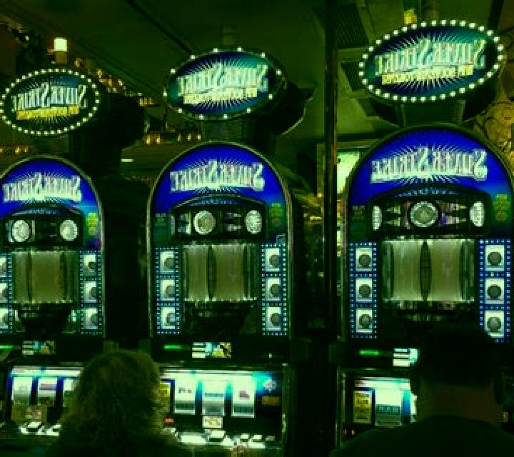 Leprechaun Strike slot machine