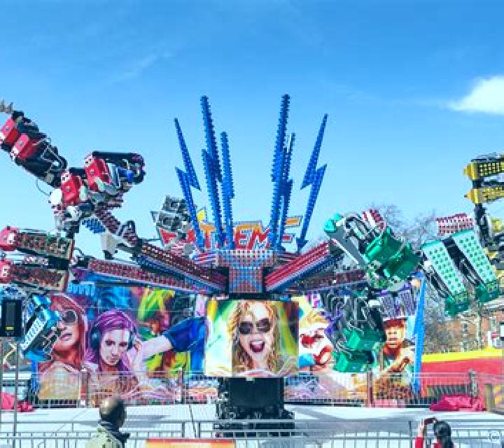 Let It Ride (FunFair) slot machine