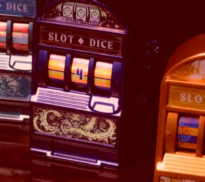 Lightning Dice slot machine