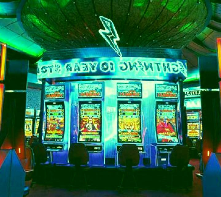 Lightning Storm slot machine