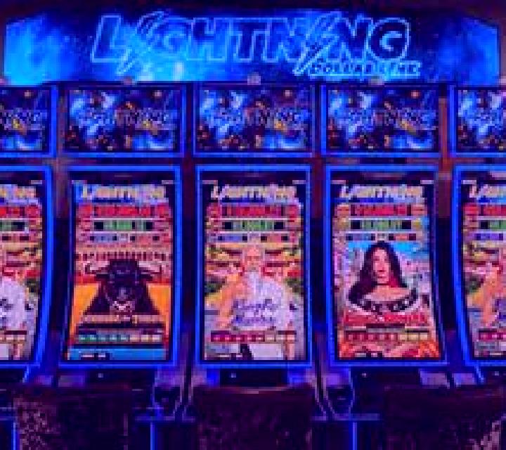 Lightning Woman slot machine
