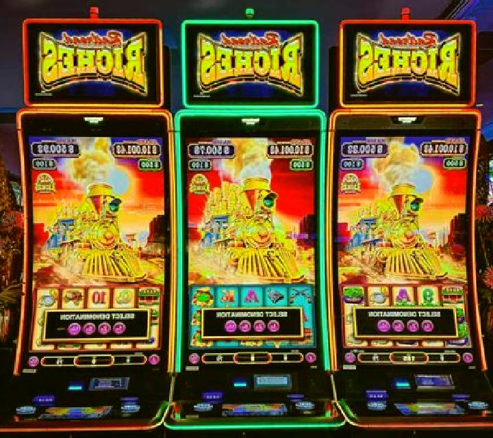 Li l Red Riches slot machine