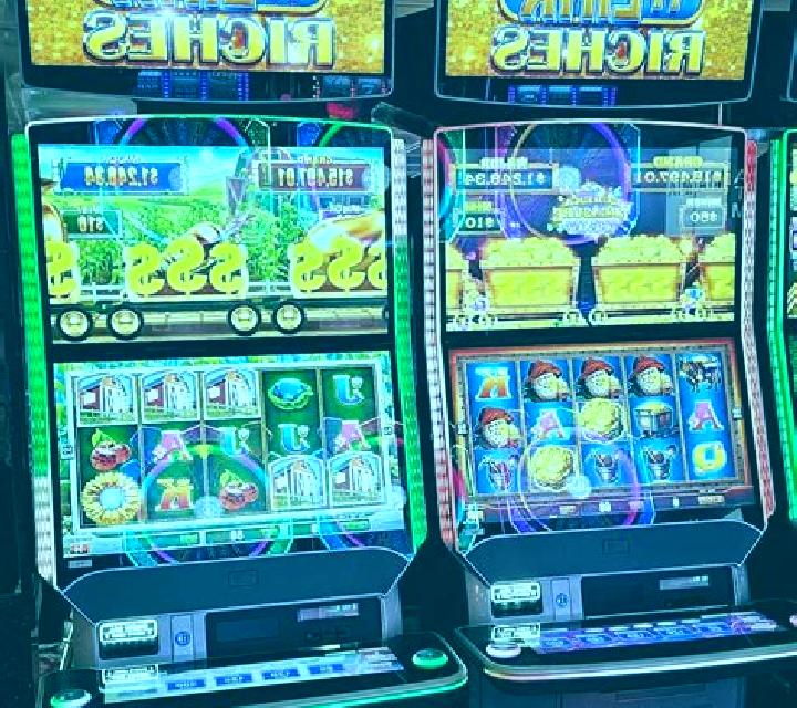 Loaded slot machine