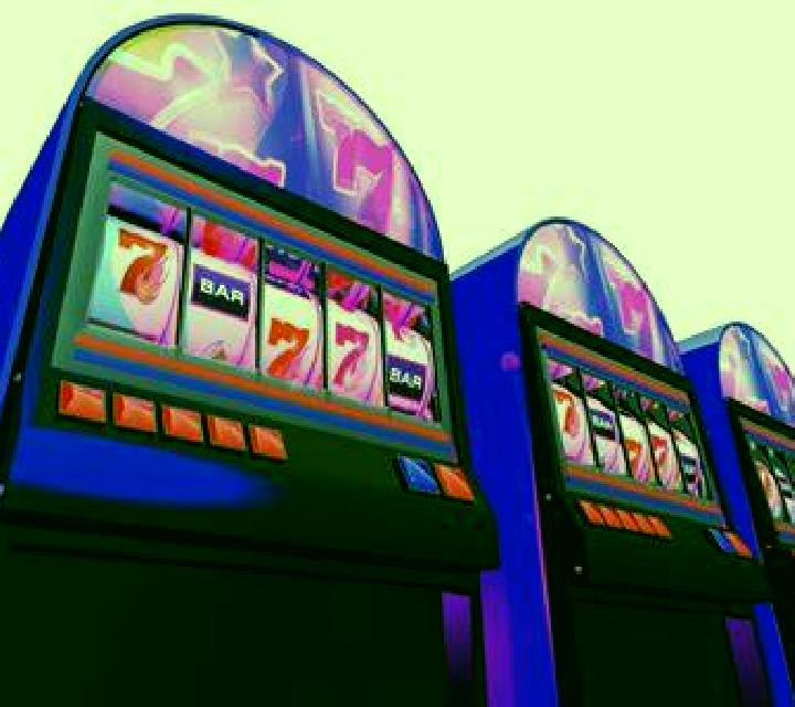 Love (Rainfall Gaming) slot machine