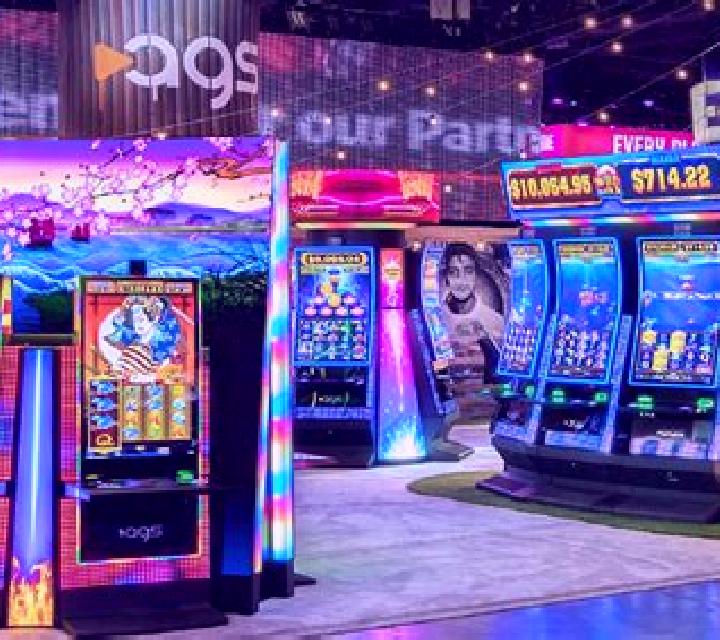 Lucha Bros slot machine