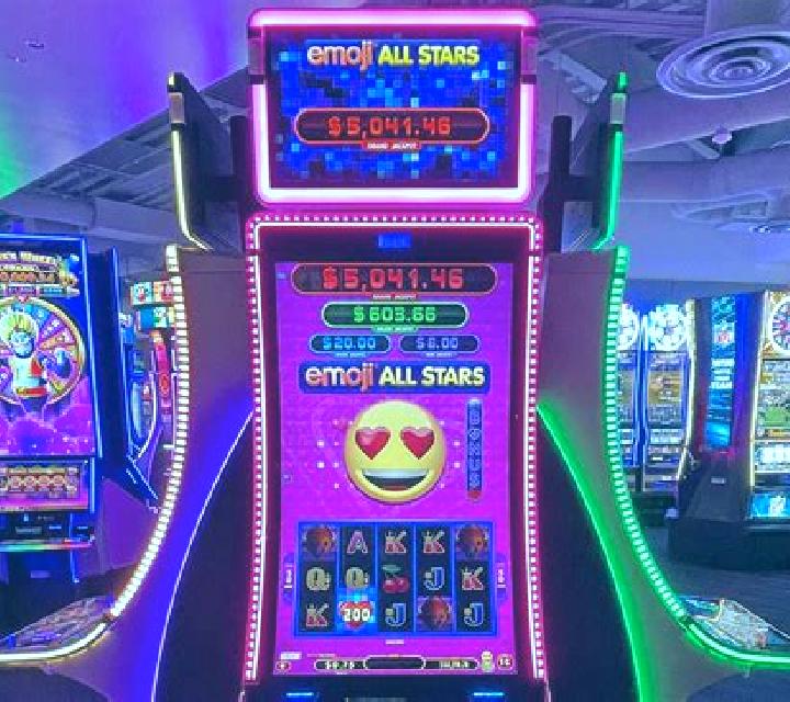 Luck Twin Stars slot machine